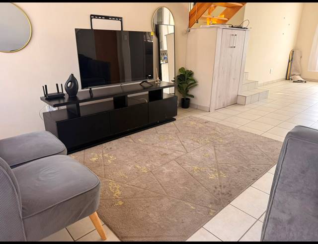 3 BEDROOM TOWNHOUSE FOR SALE IN WATERVAL EAST